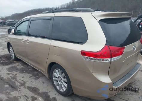 2011 Toyota Sienna Le z USA, uszkodzony, nr VIN 5TDJK3DC7BS010089